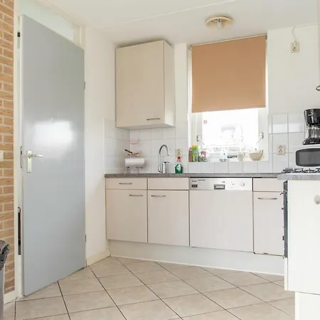 6 Op Recreatiepark De Wielen Appartement *