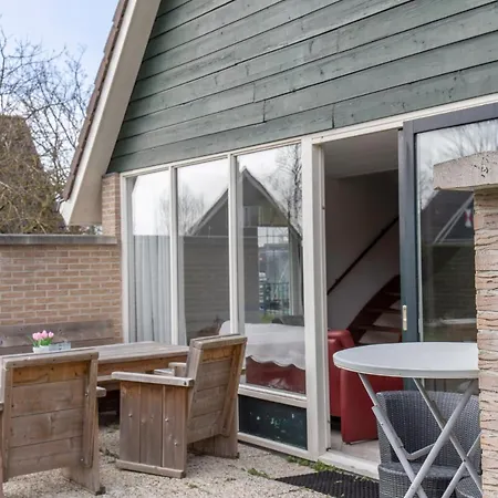 Appartement 6 Op Recreatiepark De Wielen *