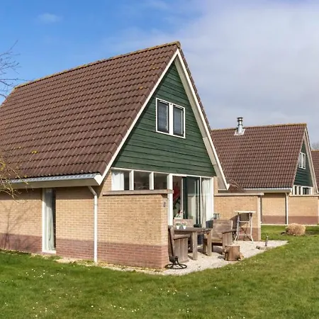 Appartement 6 Op Recreatiepark De Wielen Sint Maarten