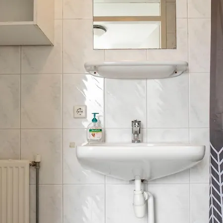 Appartement 6 Op Recreatiepark De Wielen Sint Maarten