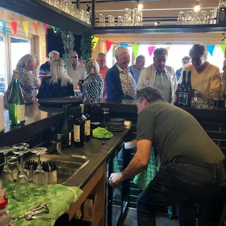 6 Op Recreatiepark De Wielen