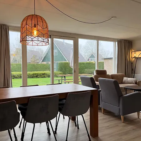 6 Op Recreatiepark De Wielen