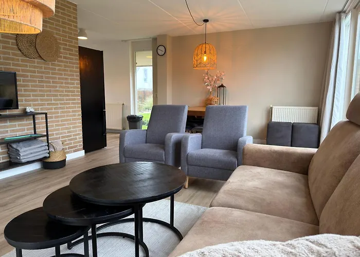 6 Op Recreatiepark De Wielen * Sint Maarten