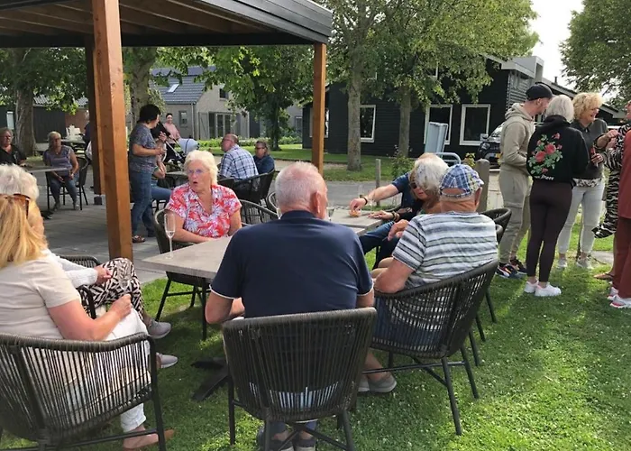 6 Op Recreatiepark De Wielen